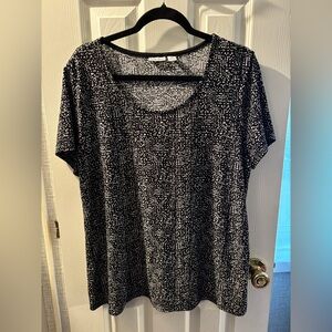 Croft & Barrow Black and White Short Sleeve Top